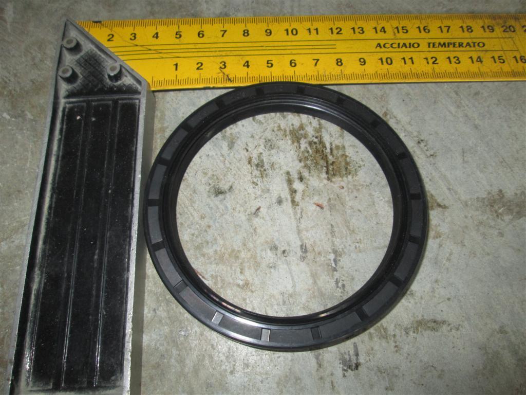 Сальник 85x105x10 HOWO 1706005076